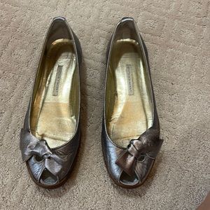 Cynthia Vincent silver flats size 39